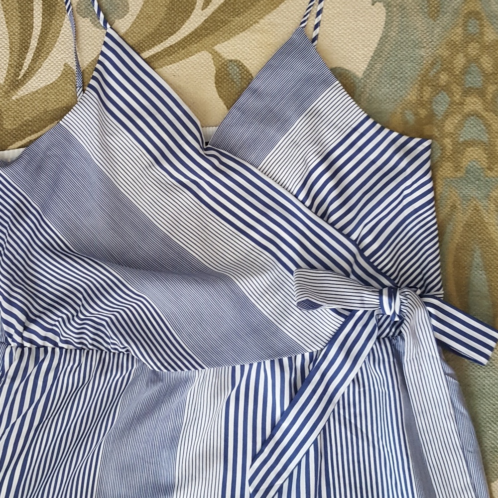 Banana Republic faux wrap top side tie